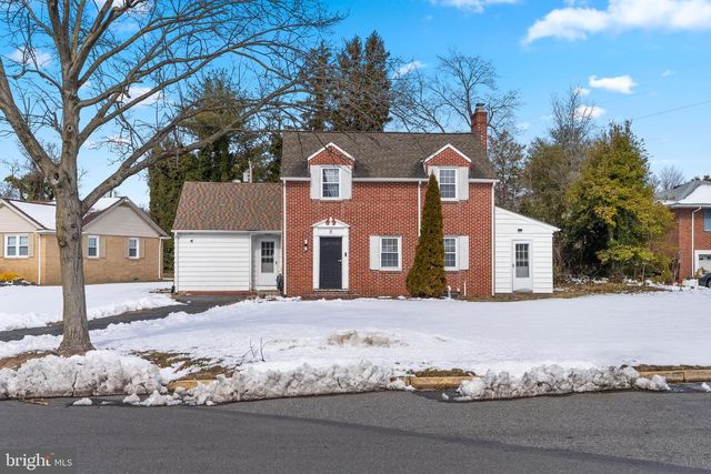 8 GEORGETOWN RD, Penns Grove, NJ 08069