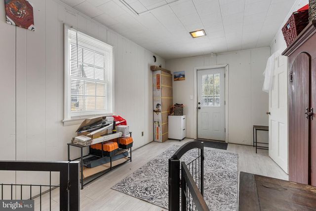 8 GEORGETOWN RD, Penns Grove, NJ 08069