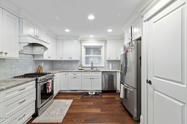 233 Chimney Lane, Wilmington, NC 28409