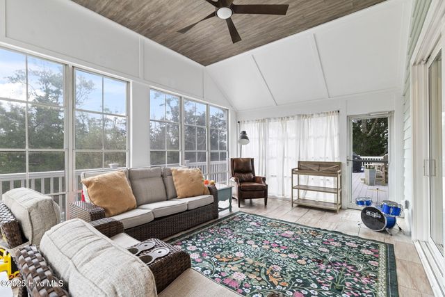 233 Chimney Lane, Wilmington, NC 28409