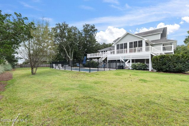 233 Chimney Lane, Wilmington, NC 28409