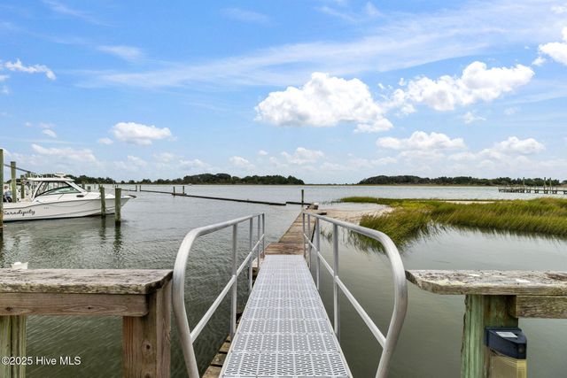 233 Chimney Lane, Wilmington, NC 28409