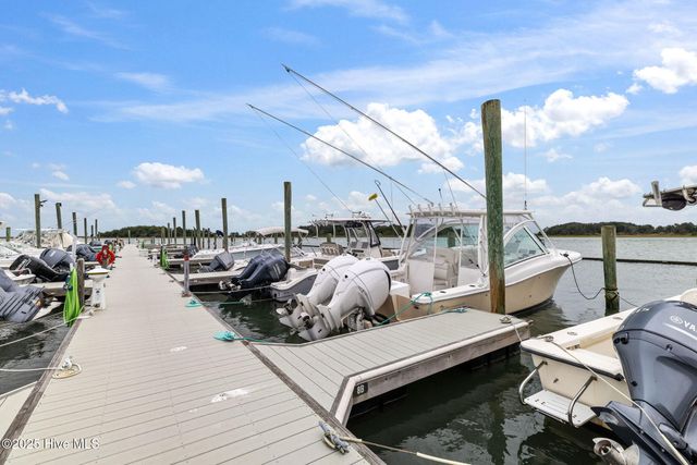 233 Chimney Lane, Wilmington, NC 28409