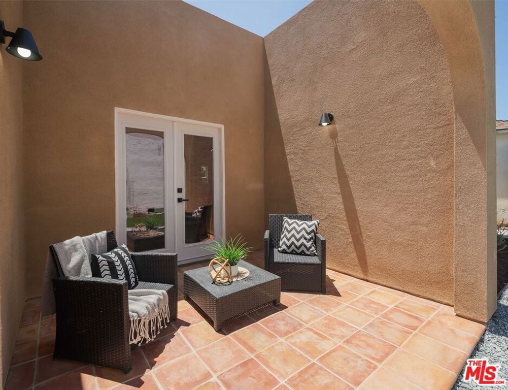 Image 35 of property listing at 1826 W 78th Street, Los Angeles, CA 90047