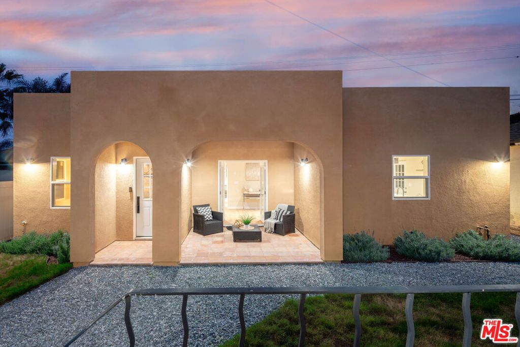 Image 4 of property listing at 1826 W 78th Street, Los Angeles, CA 90047