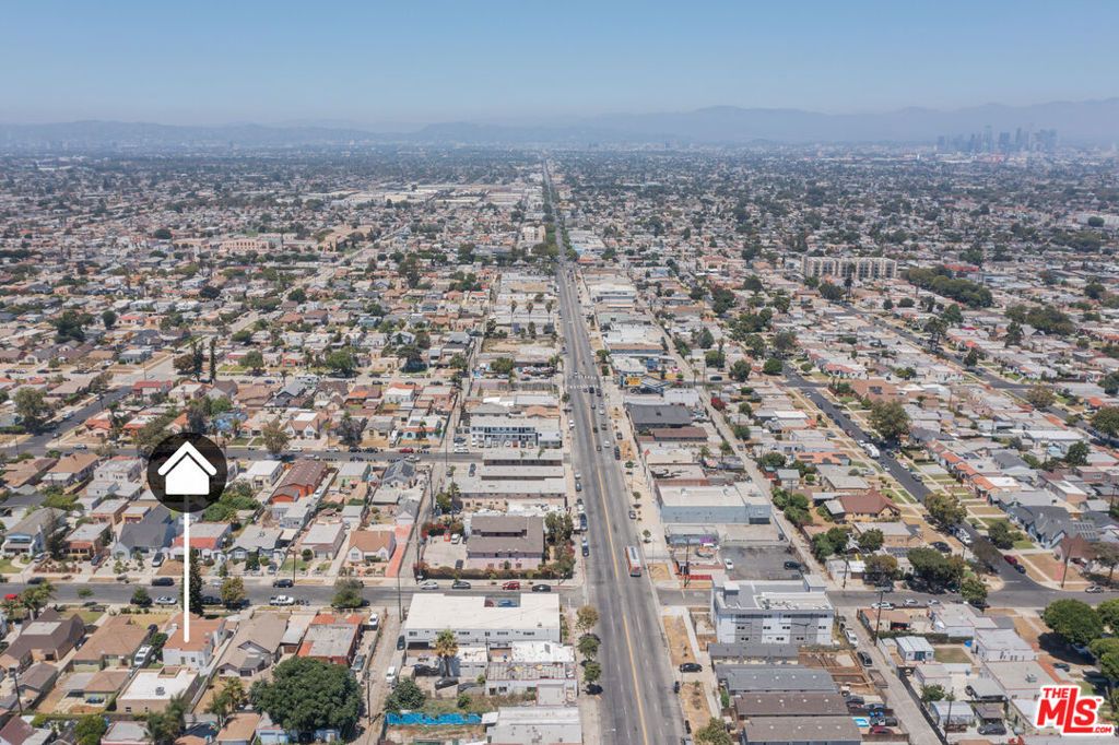 Image 57 of property listing at 1826 W 78th Street, Los Angeles, CA 90047