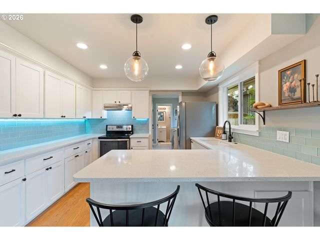 2755 Sw 182ND Ave, Beaverton, OR 97003