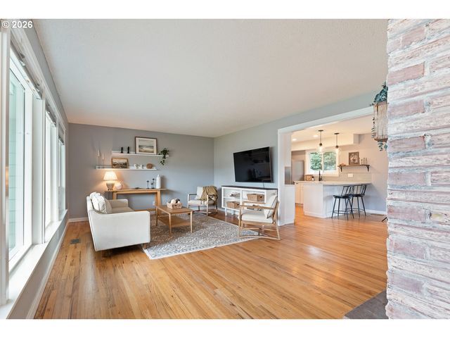 2755 Sw 182ND Ave, Beaverton, OR 97003