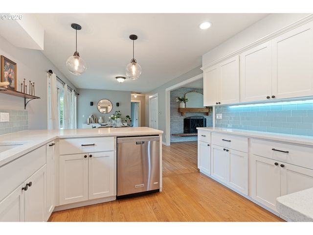 2755 Sw 182ND Ave, Beaverton, OR 97003