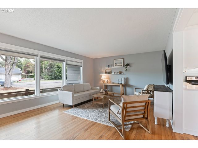2755 Sw 182ND Ave, Beaverton, OR 97003