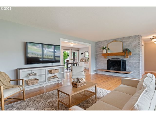 2755 Sw 182ND Ave, Beaverton, OR 97003