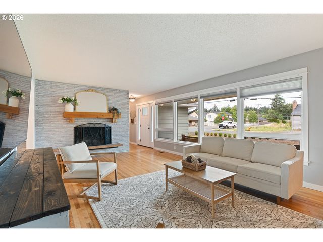 2755 Sw 182ND Ave, Beaverton, OR 97003