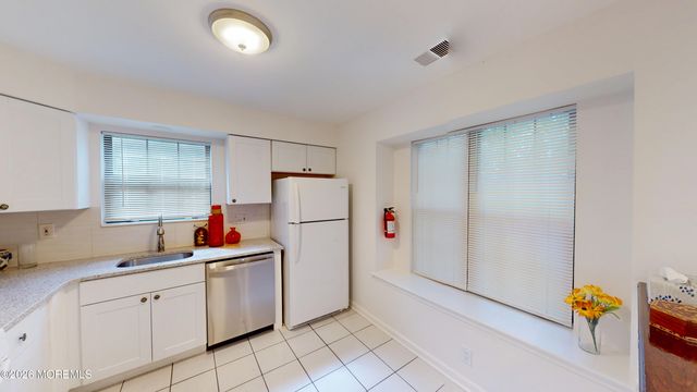 1 Amherst Court 1, Freehold, NJ 07728