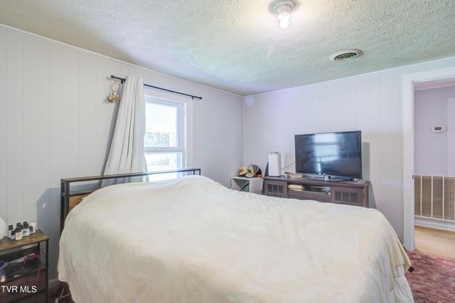 865 Shelleys Road, Bristol, VA 24202