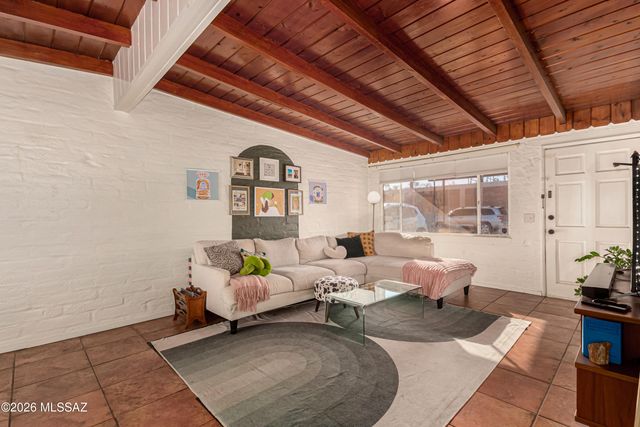 5511 E Helen Street, Tucson, AZ 85712