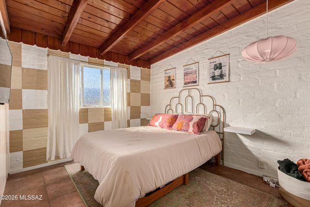 5511 E Helen Street, Tucson, AZ 85712