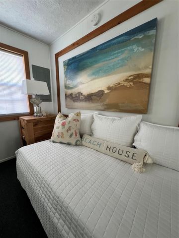 951 Clara, Crystal Beach, TX 77650