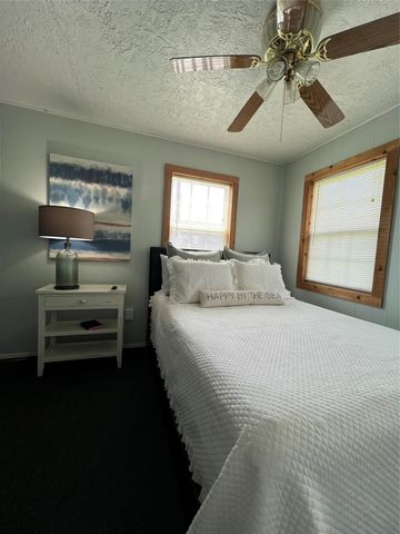 951 Clara, Crystal Beach, TX 77650