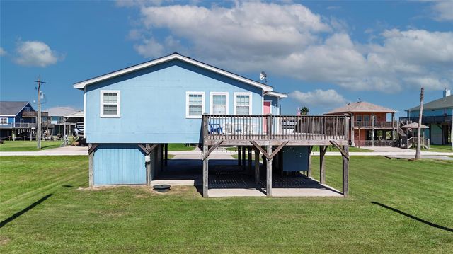951 Clara, Crystal Beach, TX 77650