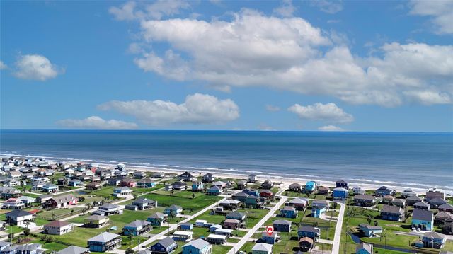 951 Clara, Crystal Beach, TX 77650