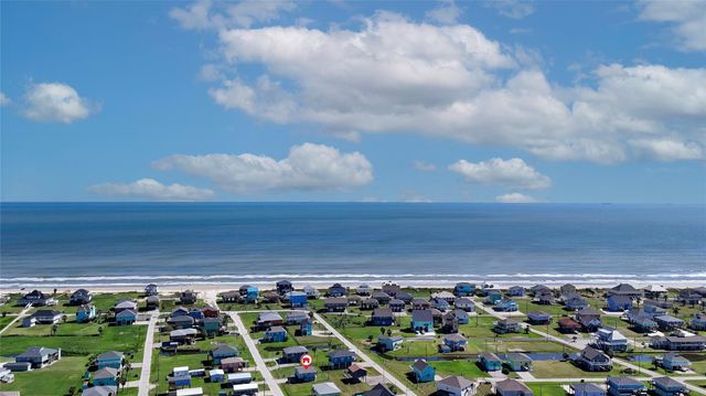 951 Clara, Crystal Beach, TX 77650