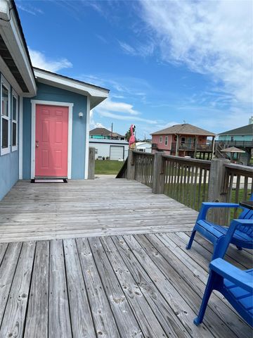 951 Clara, Crystal Beach, TX 77650