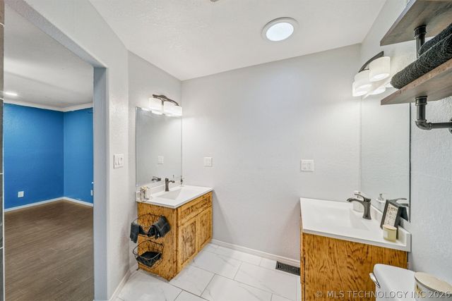 1103 W 19th Street, Claremore, OK 74017