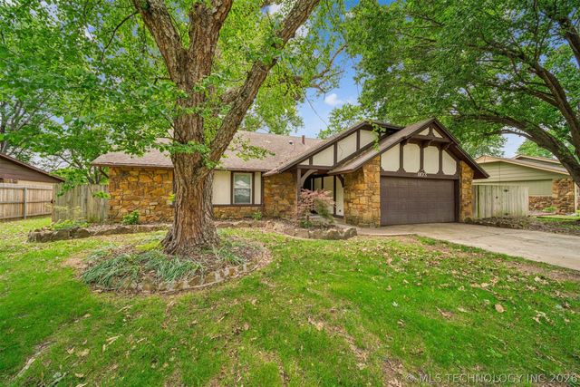 1103 W 19th Street, Claremore, OK 74017