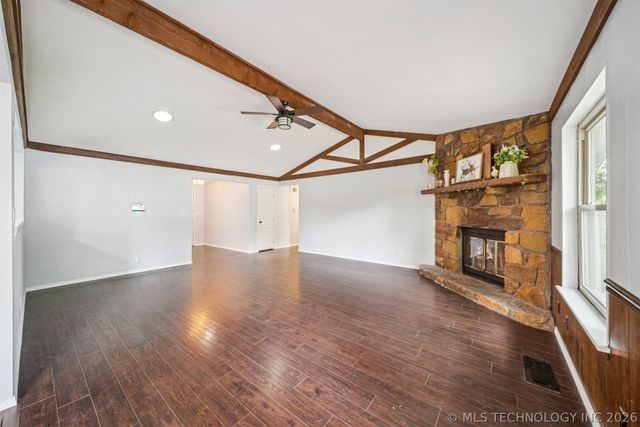 1103 W 19th Street, Claremore, OK 74017