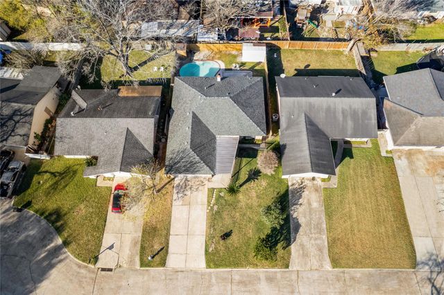 12411 Drifting Winds Drive, Houston, TX 77044