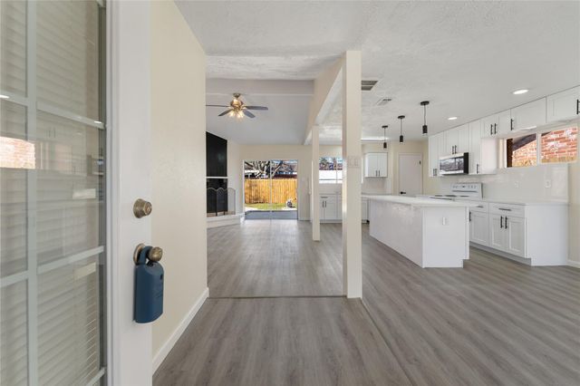 12411 Drifting Winds Drive, Houston, TX 77044