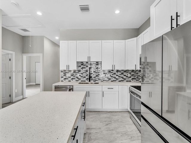 313 13th S St B, Fort Pierce, FL 34950