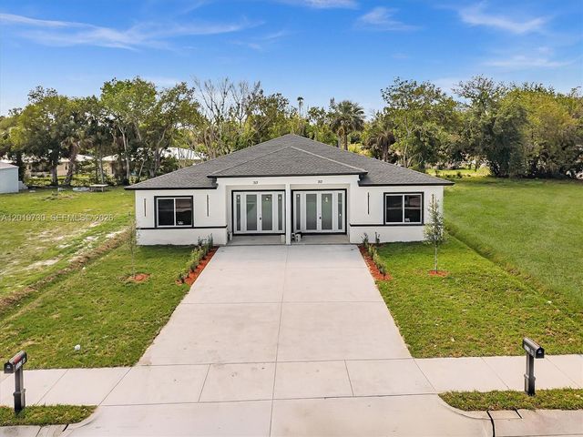 313 13th S St B, Fort Pierce, FL 34950