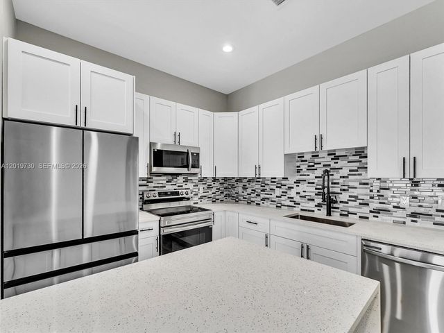 313 13th S St B, Fort Pierce, FL 34950