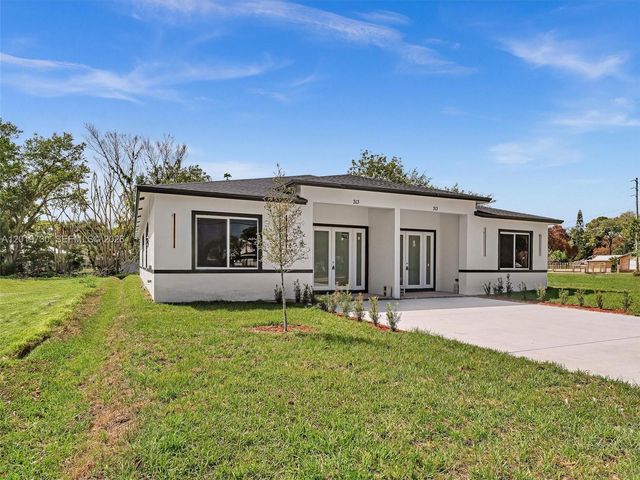 313 13th S St B, Fort Pierce, FL 34950