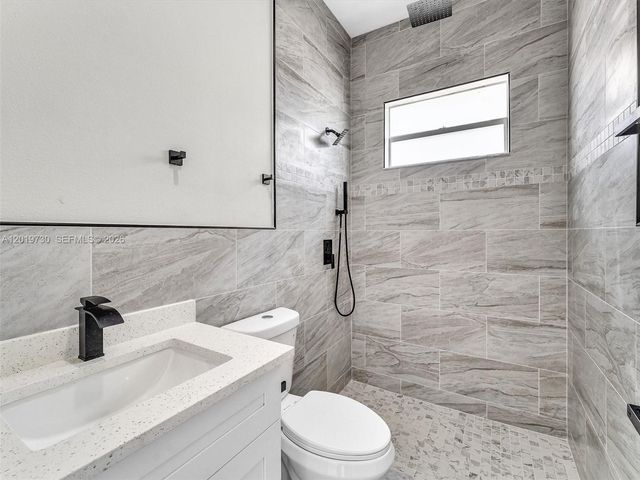 313 13th S St B, Fort Pierce, FL 34950