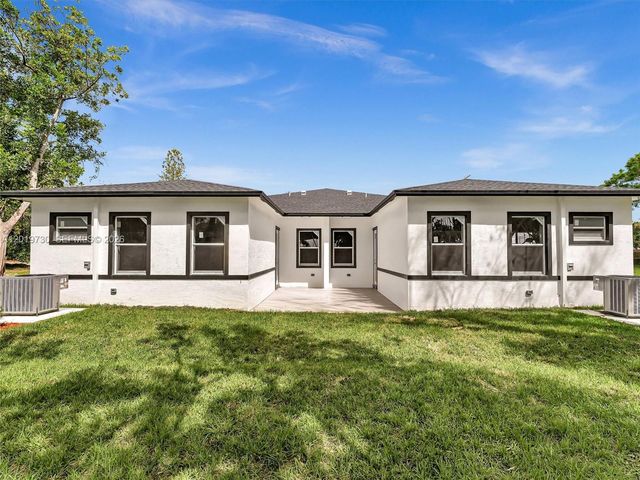 313 13th S St B, Fort Pierce, FL 34950