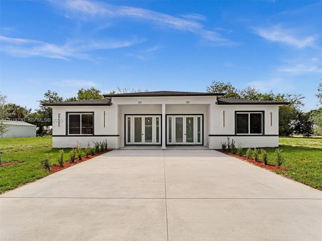 313 13th S St B, Fort Pierce, FL 34950