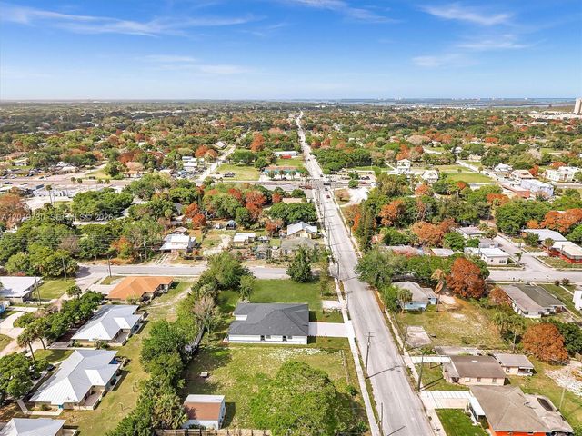 313 13th S St B, Fort Pierce, FL 34950