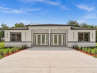313 13th S St B, Fort Pierce, FL 34950