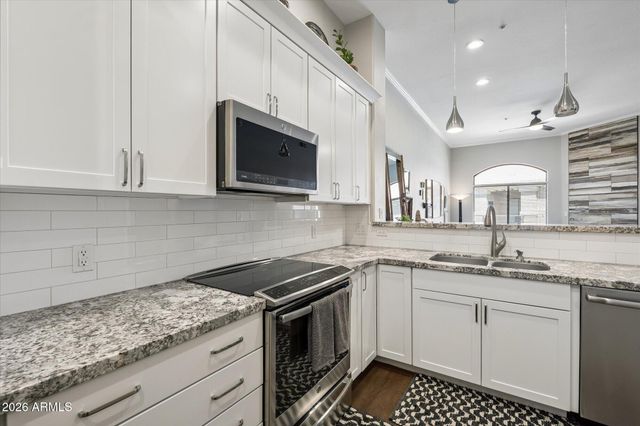 11640 N TATUM Boulevard 3052, Phoenix, AZ 85028