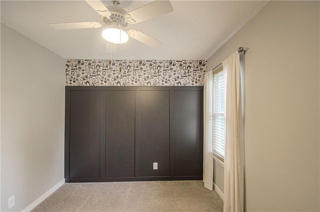 964 E Cavendish Trail, Olathe, KS 66061