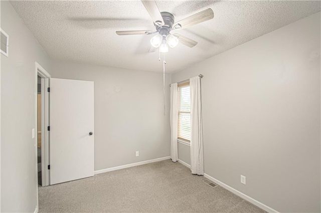 964 E Cavendish Trail, Olathe, KS 66061