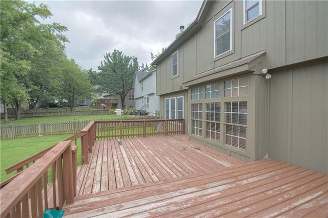 964 E Cavendish Trail, Olathe, KS 66061