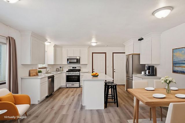 404 S Shasta Ave, Stockton, CA 95205