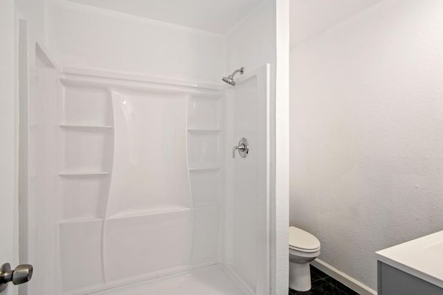 404 S Shasta Ave, Stockton, CA 95205