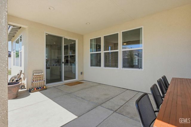 2023 Risborough Court, Bakersfield, CA 93311