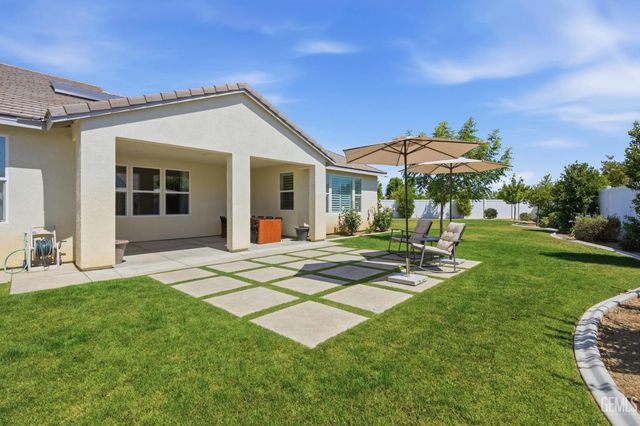 2023 Risborough Court, Bakersfield, CA 93311