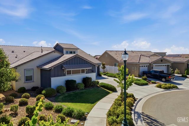 2023 Risborough Court, Bakersfield, CA 93311