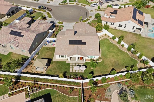 2023 Risborough Court, Bakersfield, CA 93311
